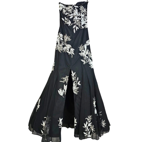 Vintage Cache Strapless Black Mesh Gown w/White Embroidered Beaded Floral Accent - Picture 11 of 17